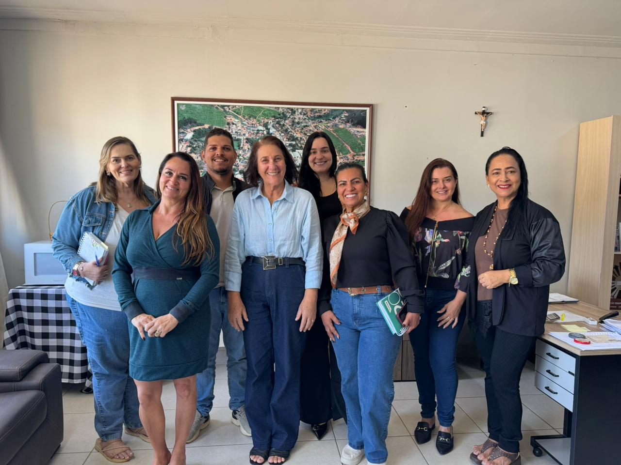 Imagem da notícia: Prefeitura inicia organização do  Concurso Rainha e Princesas do Café Conilon 2026